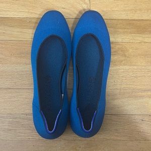 EUC Size 11.5 Rothys Square Peacock